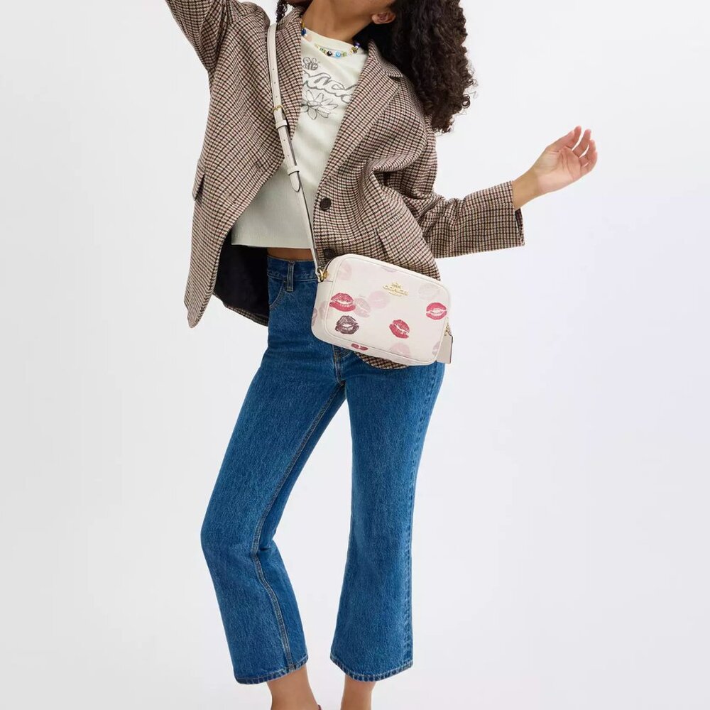 NWT Coach CZ935 Jamie Camera Bag Leather Crossbody With Lips Print *Sealed* - Picture 2 of 9